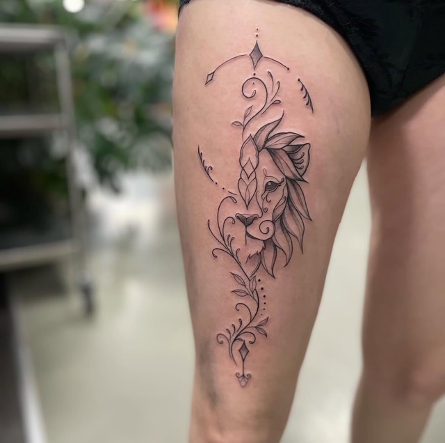 fineline lion løve tattoo